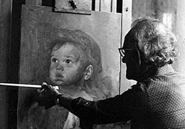Kitlesel tÃ¼ketim iÃ§in seri halde imal edilen ucuz tablolardan biri olan âAÄlayan Ãocukâ, Ä°talyan ressam Bruno Amadioânun (1911-1981) imzasÄ±nÄ± taÅÄ±yor.