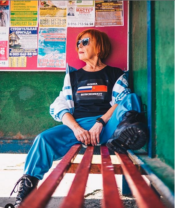 15. Киприяновна утверждает, что чувствует себя максимум на 30 лет, и обожает тусоваться с молодыми людьми.