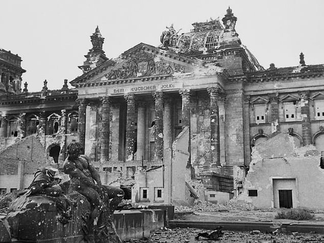 4. Hem ABD hem de Rusya, Nazi Almanyası'nı çökertenin kendisi olduğunu iddia ediyor.