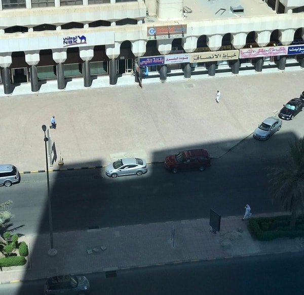 7. Не самое удобное место для парковки