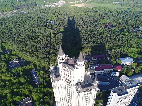 17. Вы спрашивали, где живет Бэтмен? Вот здесь и живет