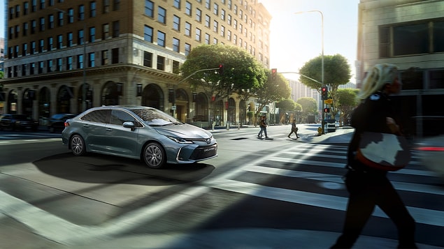 Toyota Corolla, dünyanın en çok satılan otomobili olduğu için "Efsane" olarak nitelendiriliyor.