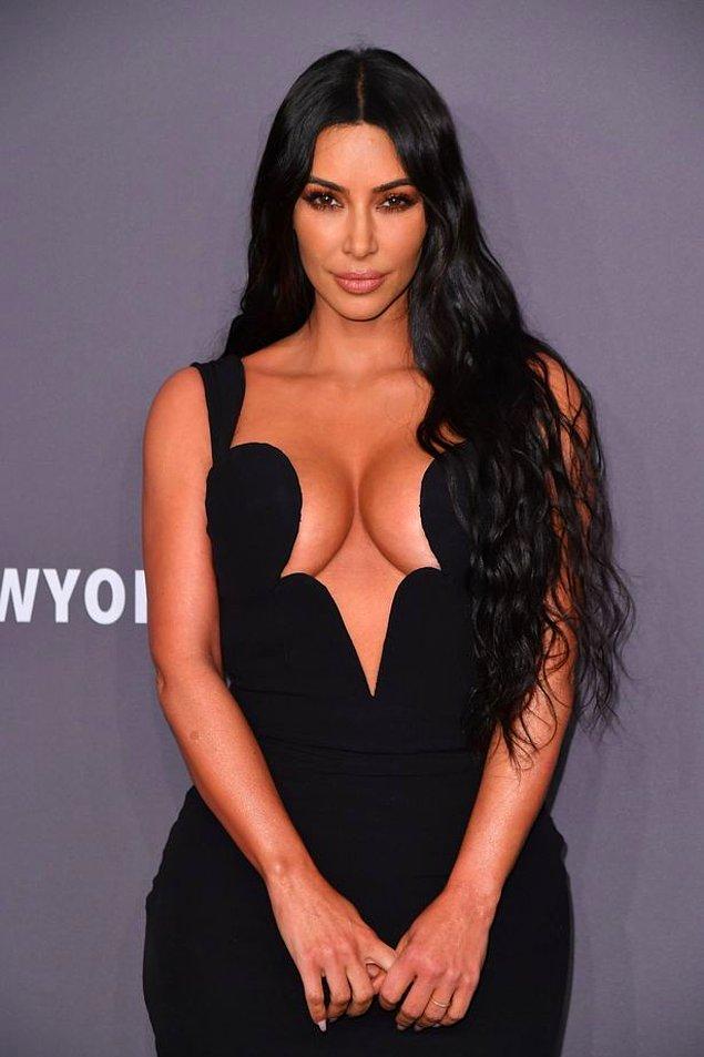 Kim Kardashian, iyi görünmek ve kırışıklık görünümü azaltmak için gülümsemediğini söyledi.