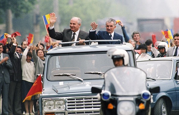 8. Может, вы вспомните, и кто последним занимал эту должность?