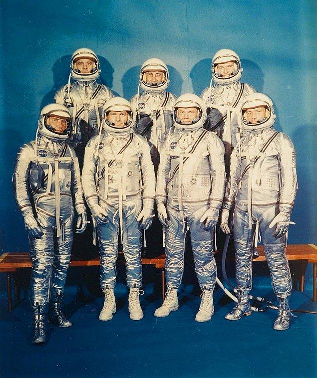 3. Merkür uzay giysisi: Navy Mark IV'ü giyen astronotların 1962 tarihli fotoğrafı.