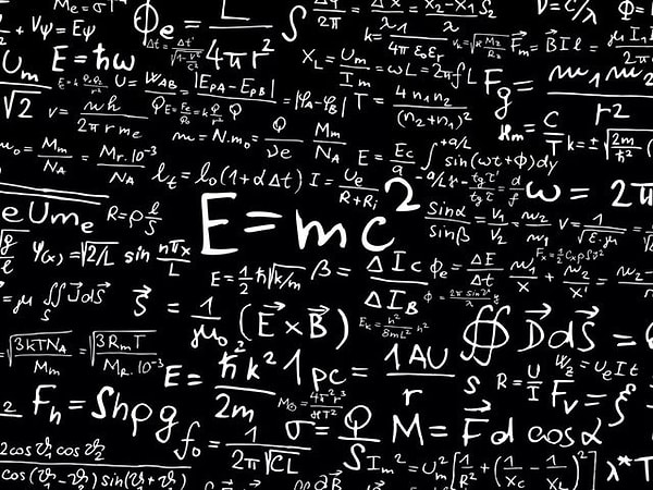 1. Итак, первый вопрос:  Какая из этих физических величин не имеет единиц?