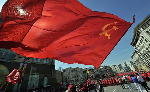 2. Благодаря чему государственный казарменный социализм смог осуществить модернизацию в СССР?