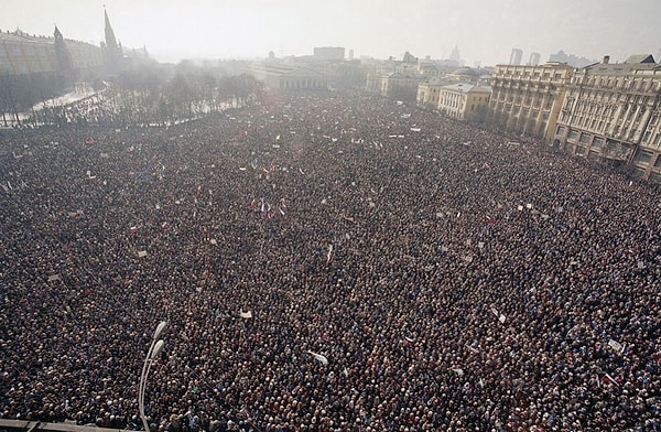 1. Совет Республик Верховного Совета СССР принимает декларацию о прекращении существования СССР.