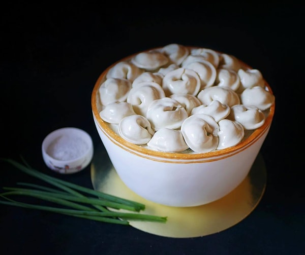 19. Съел один пельмень - а там крем!