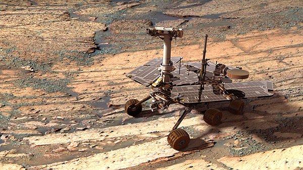 Mars yüzeyinden NASA merkezine bilgiler yollayan robot birkaç yıl önce belleğinde donanıma bağlı sorunlar çıktığı için haberlere konu olmuştu.