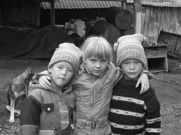 21. Все еще помните стишок «Солнце спряталось за тучки, все бомжи собрались в кучки, самый главный бомж сказал...»