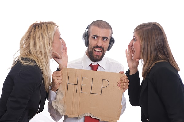 5. Закончите пословицу: «Выбирай жену не в хороводе, а…»?