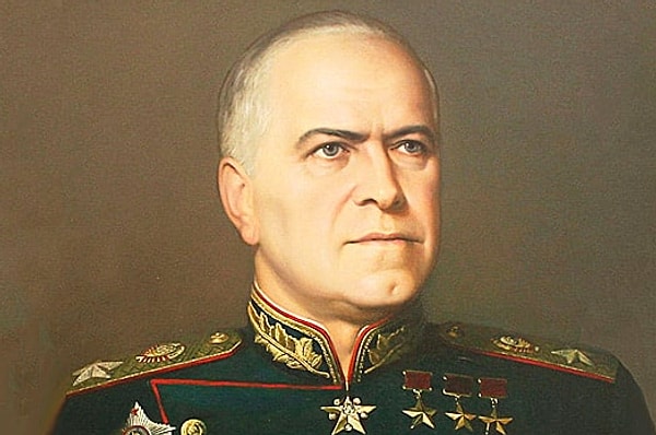 9. Великий советский полководец, маршал Советского Союза, который получил в народе прозвище "Маршал Победы" - это...