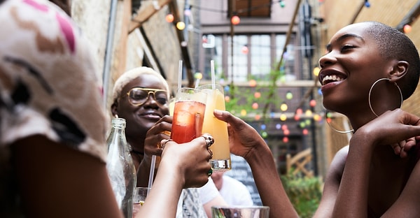 15. Вы идете выпить с другом. Что закажете?