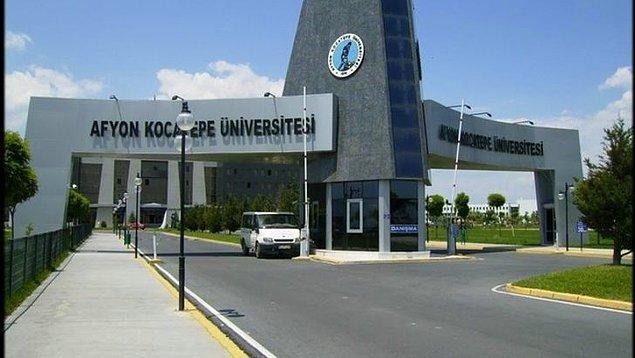 Erdoğan'ın 1992 yılında kurulan, tarihi ise 1974'e uzanan üniversite için 'Birinciyi de biz kurduk' yorumunda bulunması ise sosyal medyada tartışma yarattı.