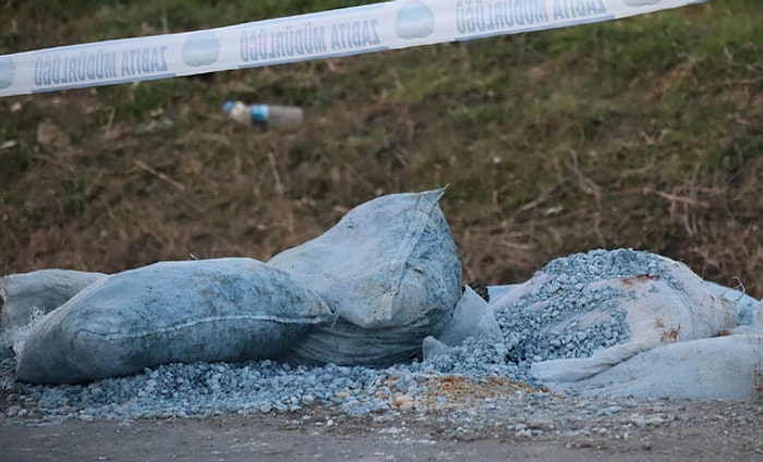 Soruşturma Başlatıldı: Büyükçekmece'de Yol Kenarına Bırakılmış 60 Çuval Zehirli Kimyasal Atık Bulundu