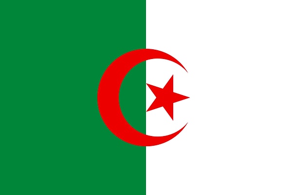 11. Какой стране принадлежит этот флаг?