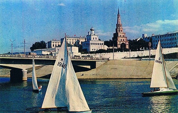 2. Если у вас по истории в школе были одни пятерки, то указать правильный город не составит никакого труда...