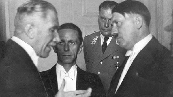 1942: Almanya'nın Ankara Büyükelçisi Franz von Papen'e, Ankara'da suikast girişiminde bulunuldu.