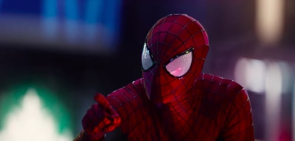 3. Какой актер скрывается за маской?