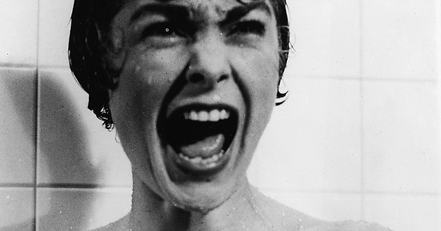 1. Alfred Hitchcock korku filmi "Sapık'ı" insanların filmi komedi olarak göreceğine inanarak yaratmıştır.