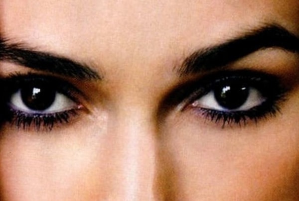 6. Как в песне "Очи черные" не были описаны глаза?