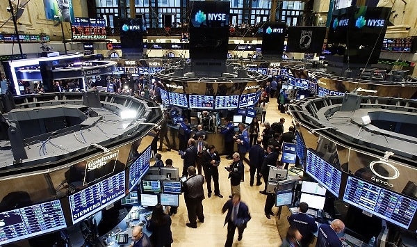 11. Как на бирже называют киллера, который работает на понижение?