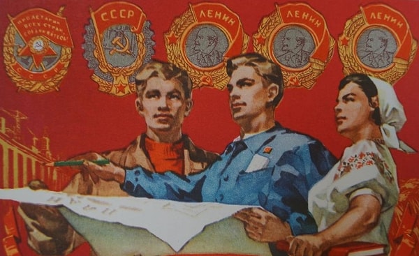 1. Выберите правильную аббревиатуру Комсомола: