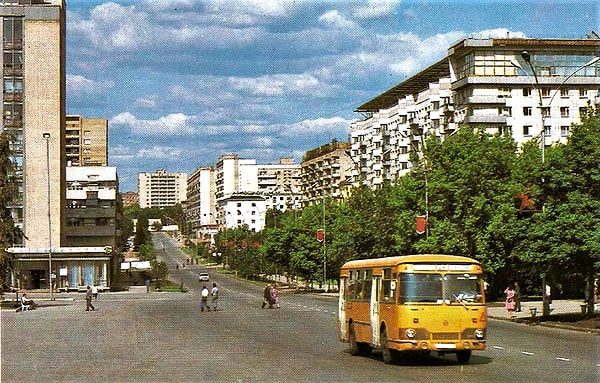 14. Как называется сейчас город Орджоникидзе?