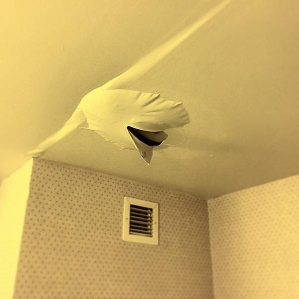 20. Не совсем то, что вы ожидаете, бронируя "очаровательный старинный отель".