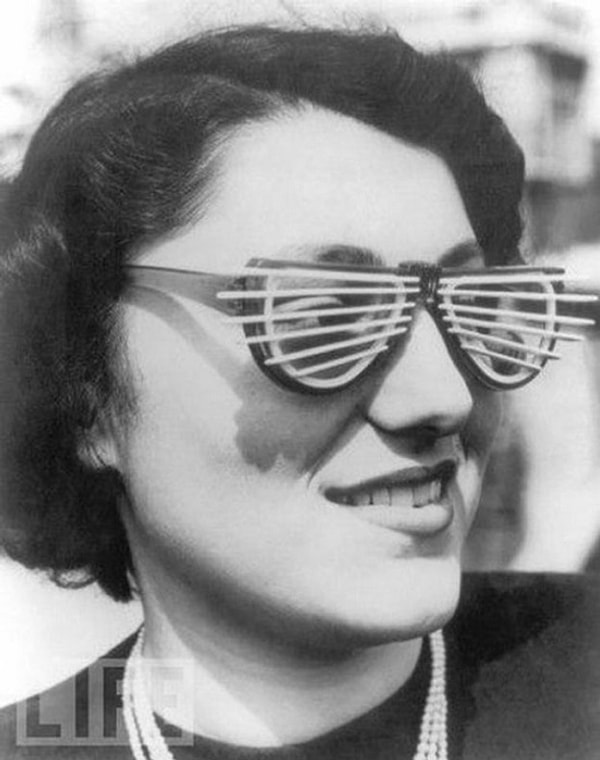 14. Очки с жалюзи