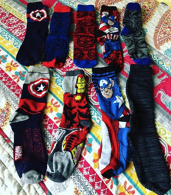 10. "Как это вообще возможно - потерять 9 носков? Куда они деваются?"