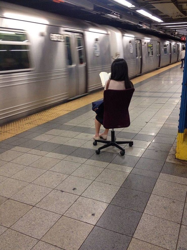 23. Так из офиса и приехала