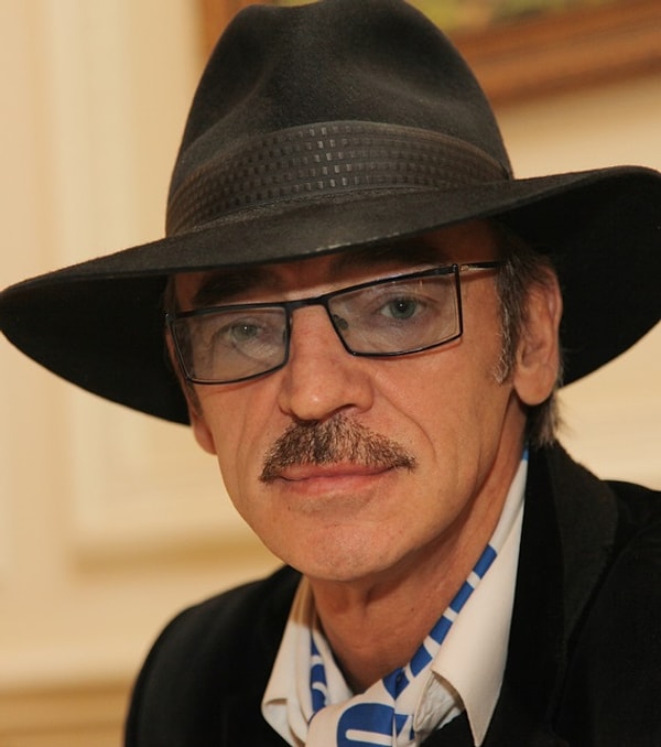 2. Михаил Боярский