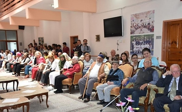 Bazı nedenler canımızı sıksa da, acıtsa da ne yazık ki yaşlı insanlarımız bu nedenlerle huzurevlerini istiyor.