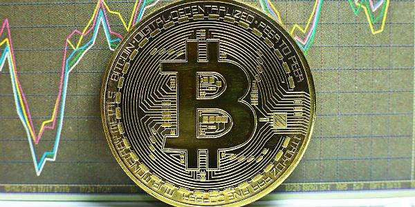 Kripto para piyasasında bayram havası yaşanıyor, sadece Bitcoin değil, başlıca 12 kripto para birimi %2-%25 aralığında değerlendi.