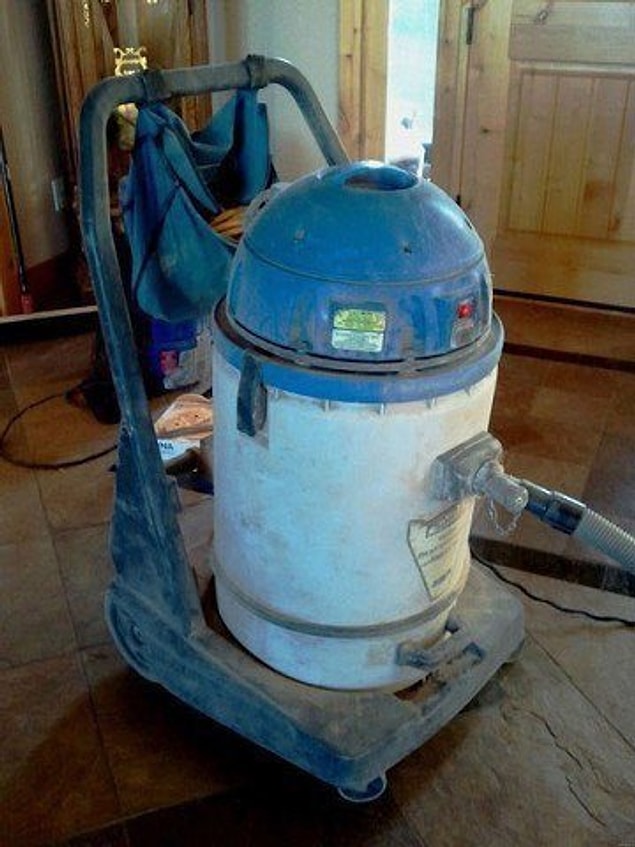 9. R2D2 ilgisizlikten şikayetçi.