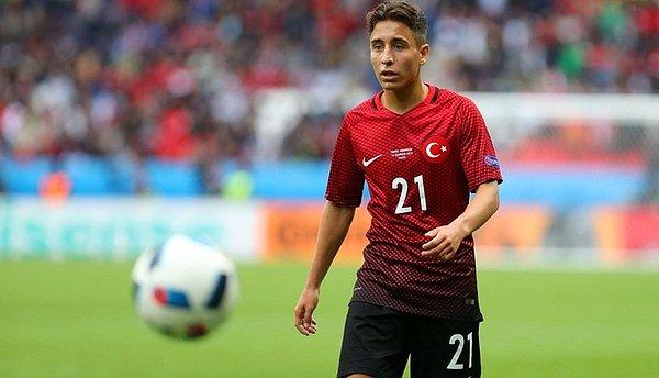 Emre'nin Türk Milli Takımı'mızı seçmesi için Fatih Terim sık sık babası ile görüşmüş ve babasının imzası alınarak Milli takım tercihini 2016 yılında Türkiye'den yana kullanmış ve ilk kez Karadağ maçında forma şansı bulmuştu.