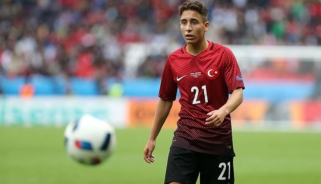 Emre'nin Türk Milli Takımı'mızı seçmesi için Fatih Terim sık sık babası ile görüşmüş ve babasının imzası alınarak Milli takım tercihini 2016 yılında Türkiye'den yana kullanmış ve ilk kez Karadağ maçında forma şansı bulmuştu.
