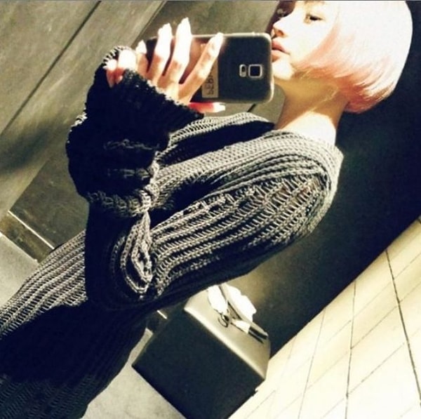 5. Для красавицы с розовыми волосами даже была создана страничка в Instagram