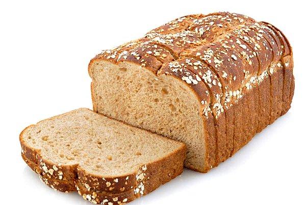8. Sağlıklı tam buğday ekmeği aldığınızı sanarken, aldığınız ekmek aslında kahverengiye boyanmış beyaz ekmek olabilir.