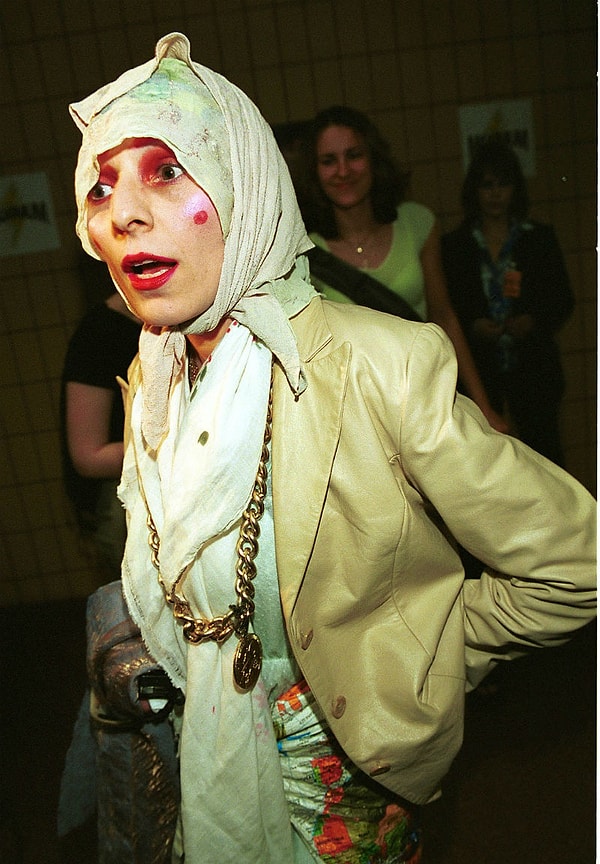 15. Ээээ...Хотя нет. Наверное, все марсиане так выглядят