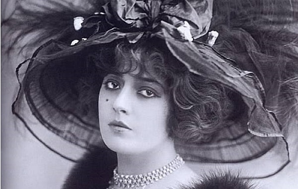 10. Режиссер, знаменитый своими немыми фильмами: