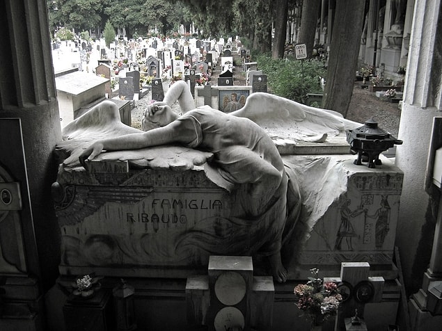 14. Monumental Cemetery of Staglieno, Cenova, 1851.