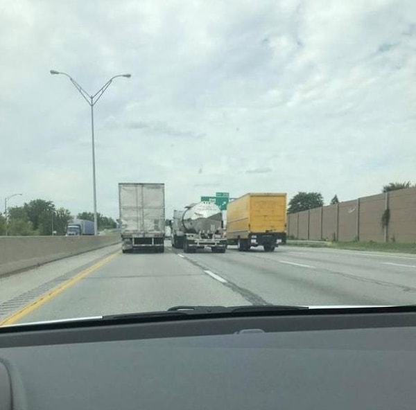 15. «И вот так мне пришлось ехать около 25 км по автостраде»