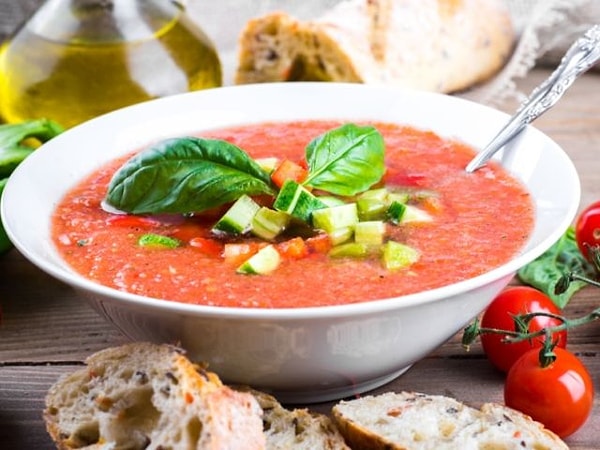 12. Густой холодный суп из перетертых овощей называется ...