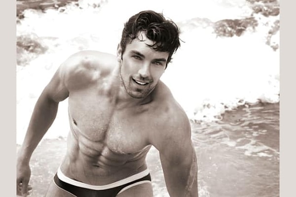 1. Итак, что вы заметили на этой картинке первым делом?