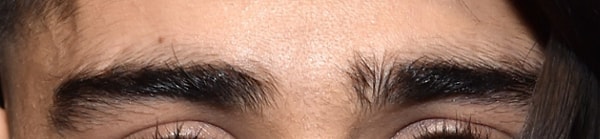 2. Какой звезде принадлежат эти брови?