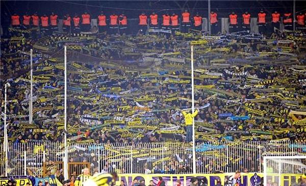8. Hangisi Fenerbahçe’de hem teknik direktörlük hem de futbolculuk yapmıştır?