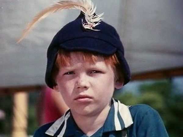 1. Итак, в каком фильме появлялся этот герой?